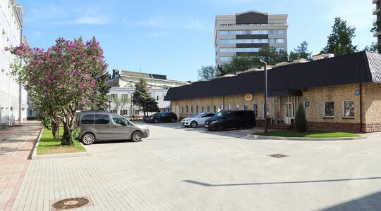 Орджоникидзе 11 - Офисная недвижимость